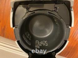 CUCHEN Stainless Electric Pressure 6 Cups Rice Cooker 120 V- Serial #6060089E