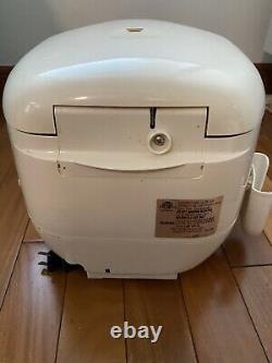 Zojirushi 10-Cup Rice Cooker NS-ZAC18 Made In Japan