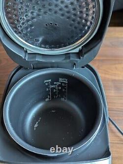 Zojirushi NP-HCC10 Induction Heating System Rice Cooker & Warmer 5.5 Cup Used